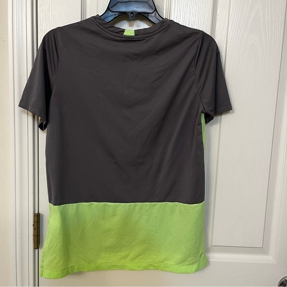 Nike big boys Dri-Fit short sleeve top Size XL - Picture 5 of 5